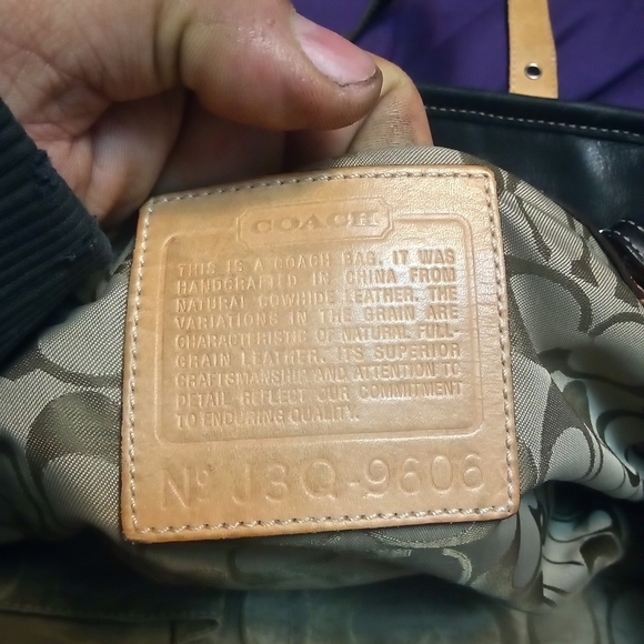 Coach Hamptons black and tan purse - Picture 8 of 8